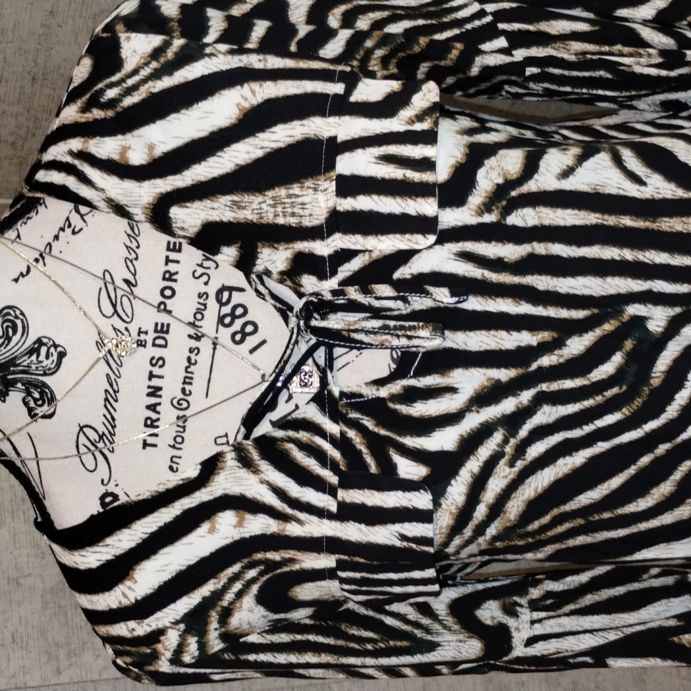 EUC Women's Fate Blouse - Picture 4 of 16